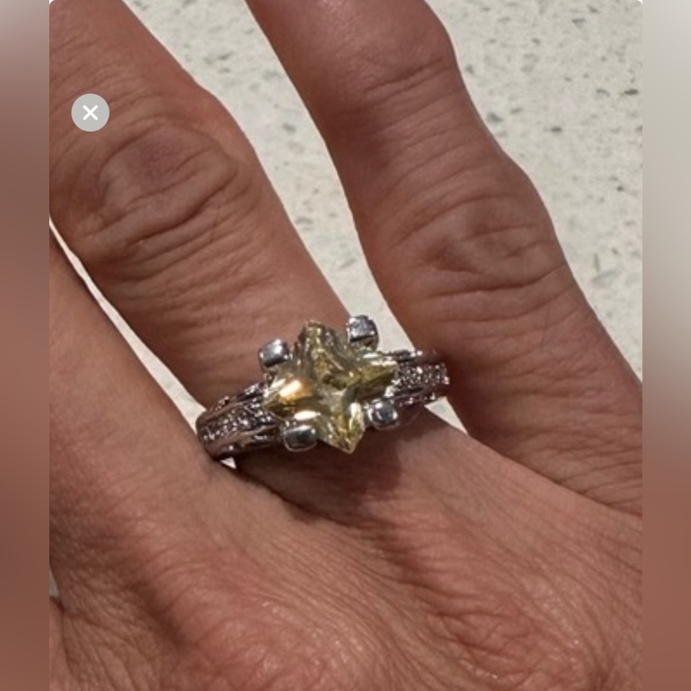 Ring - Picture 2 of 2